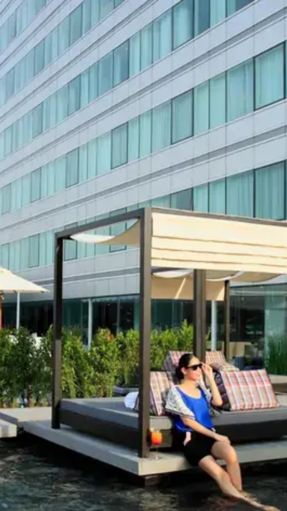 Centara Watergate Pavilion Hotel Bangkok