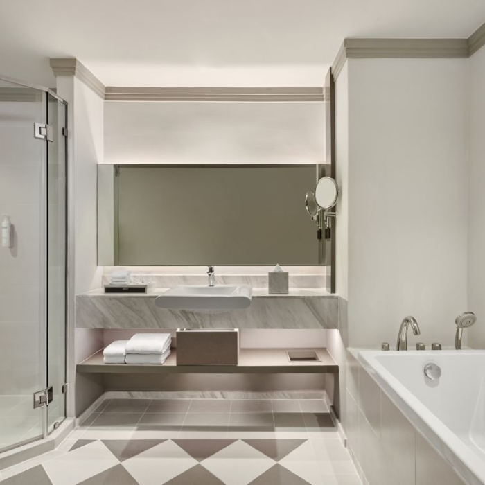 studio suite with bathtub