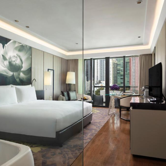 Executive Balcony Room