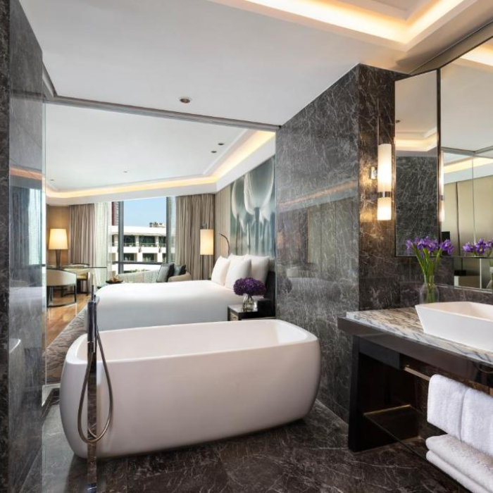 Executive Balcony Room
