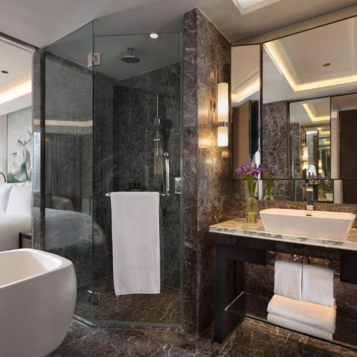 Executive Balcony Room